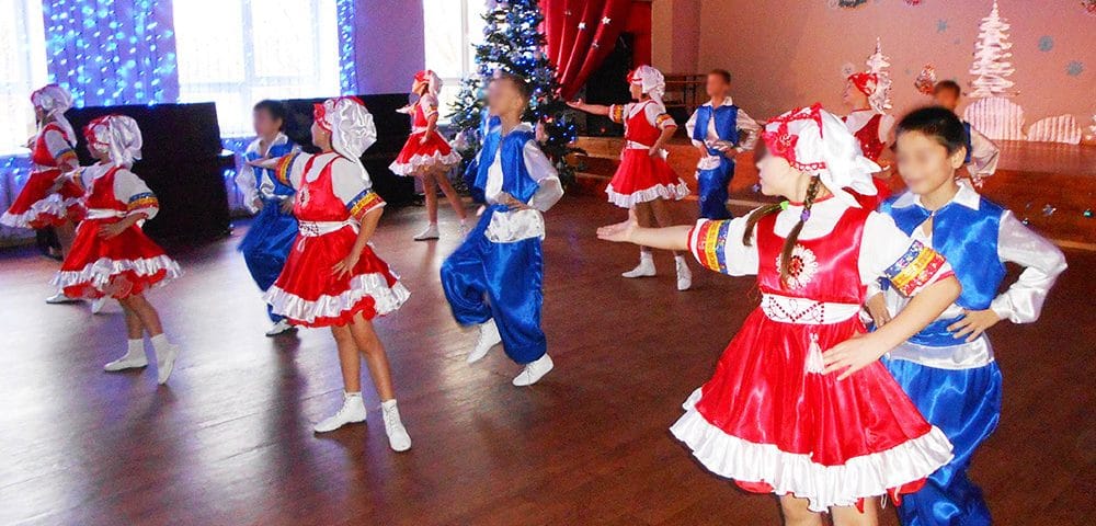 Представители администрации Калининской ИК поздравили воспитанников школы-интерната с наступающим Новым годом