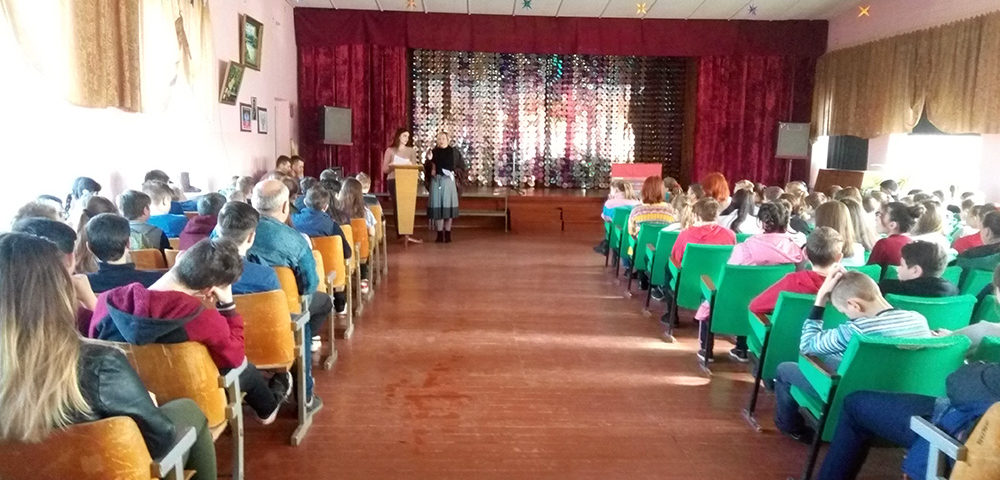 В Амвросиевке прошла лекция для школьников о равенстве прав людей