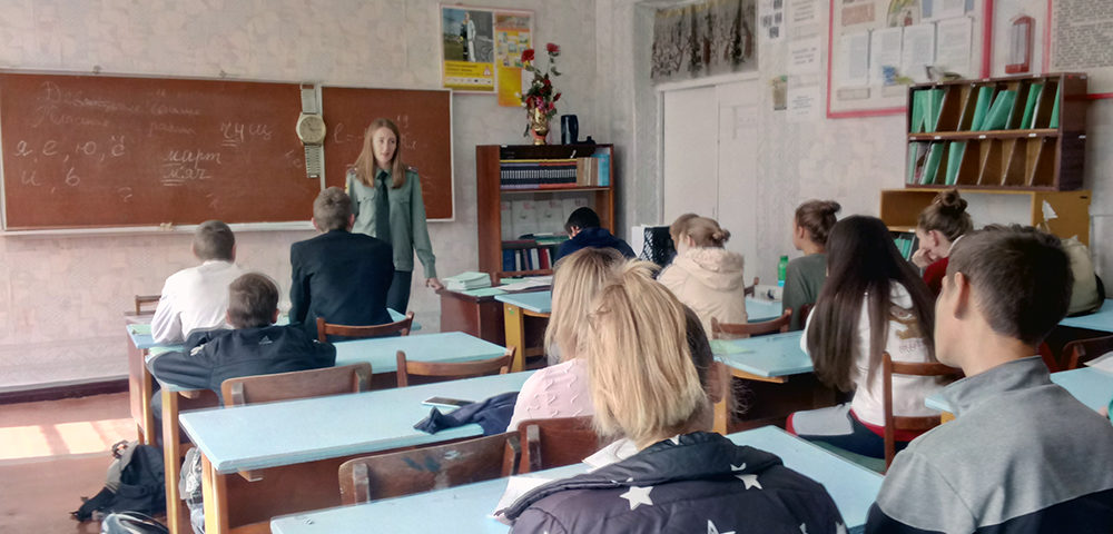 Сотрудники УИИ города Макеевки провели профилактическое мероприятие со школьниками