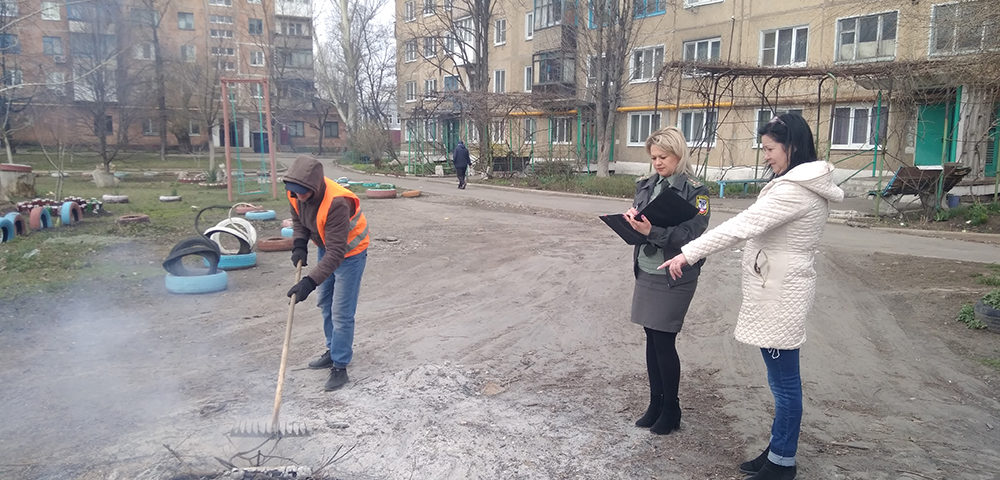 В Петровском районе города Донецка осуществили проверку осужденного к обязательным работам