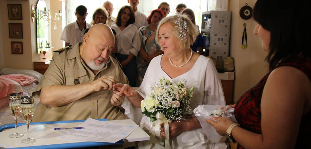 В Мариуполе состоялась первая государственная регистрация брака (ВИДЕО)